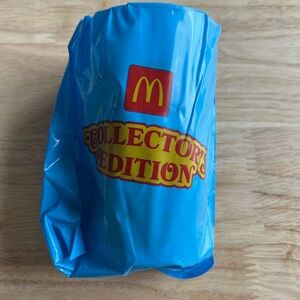 McDonald’s Collectors meal plastic cup- Shrek/minions